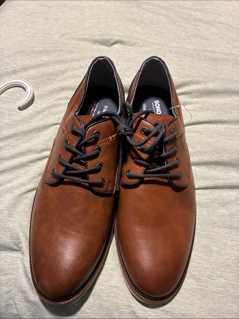 Sonoma Brown Men’s Lace-Up Oxfords with Black Laces